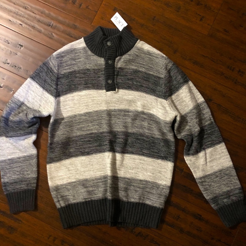 Boys Youth Sweater, Size Large 10/12🖤🤍